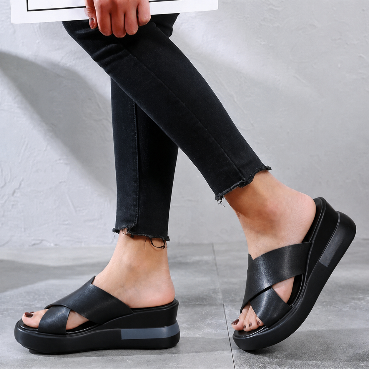 Garnet | Women's Casual Flat Cushioned Sandals