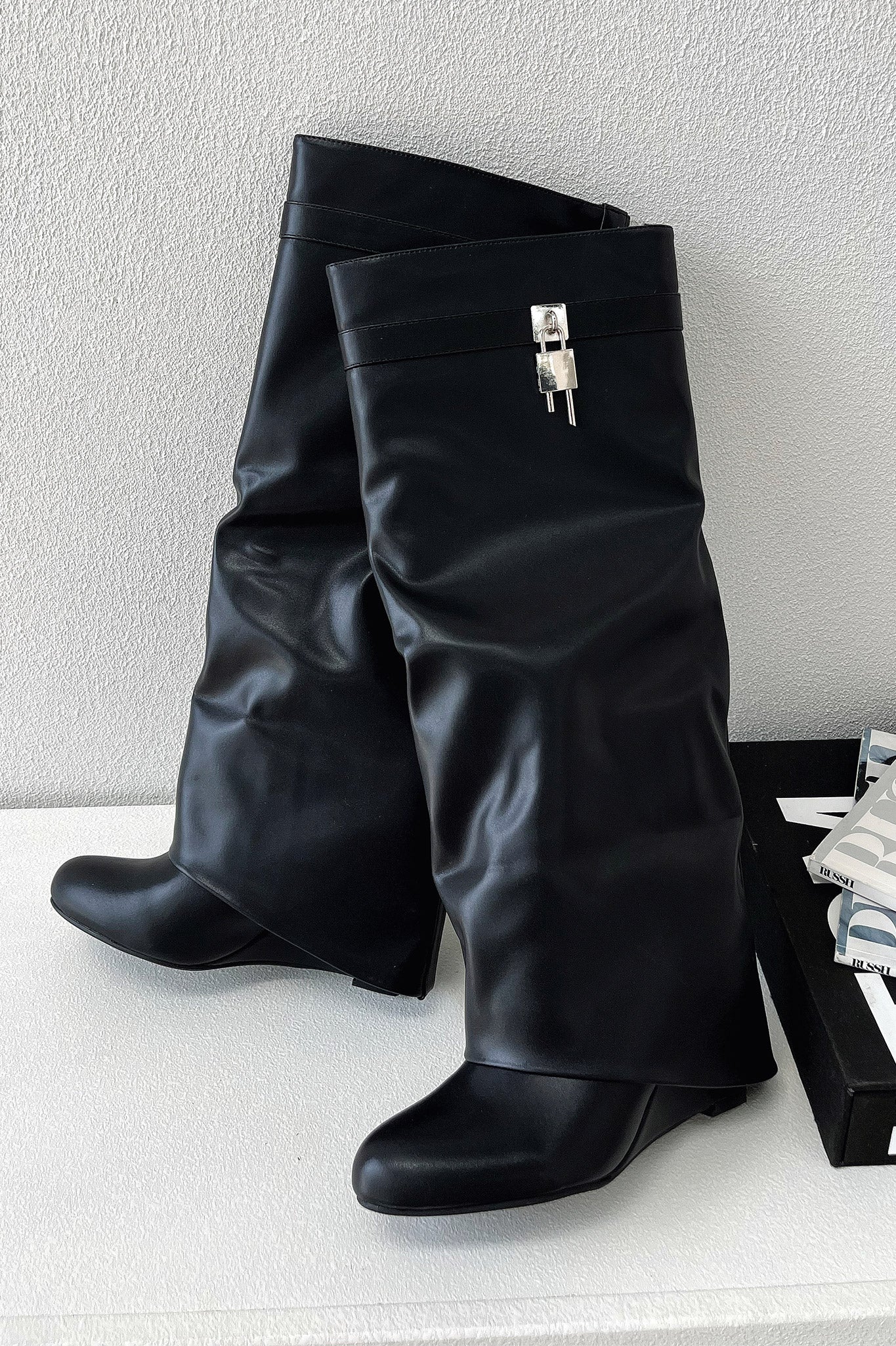 Senka | Women's Casual Black Knee-High Boots